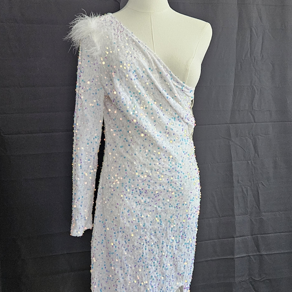 Elegant White Sequin One-Shoulder Dress